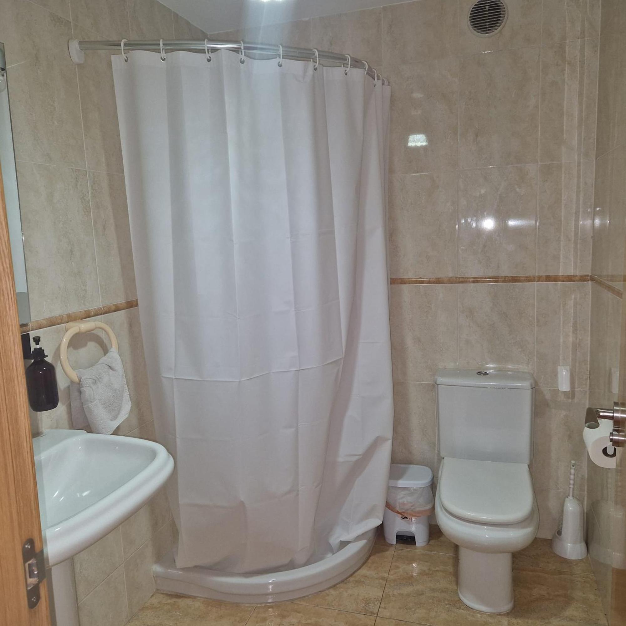 Duplex En Naron. 4 Hab. 3 Banos Apartment *